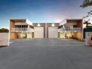View profile: BOUTIQUE WAREHOUSE - MOFFAT BEACH