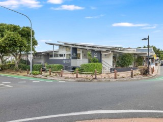 View profile: EXCEPTIONAL MEDICAL PROPERTY IN GOLDEN BEACH - FOR SALE OR LEASE